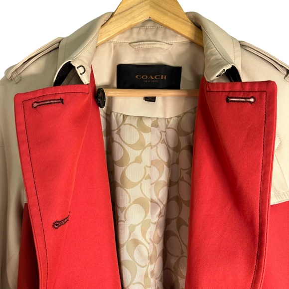 Coach Colorblock WM Peacoat Khaki, Red, Black with Button Detail on Shoulder - Picture 2 of 10